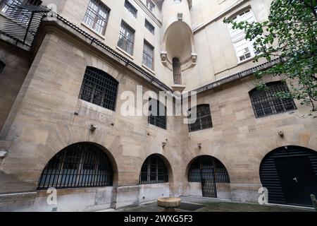 La prigione del cortile della Conciergerie a Parigi, Francia. Foto Stock