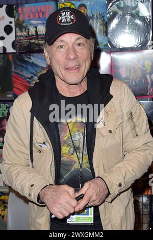 Bruce Dickinson von Iron Maiden auf der WonderCon 2024 m dal centro convegni di Anaheim. Anaheim, 30.03.2024 *** Bruce Dickinson di Iron Maiden al WonderCon 2024 all'Anaheim Convention Center Anaheim, 30 03 2024 foto:xD.xStarbuckx/xFuturexImagex wondercon 4443 Foto Stock