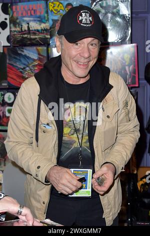 Bruce Dickinson von Iron Maiden auf der WonderCon 2024 m dal centro convegni di Anaheim. Anaheim, 30.03.2024 *** Bruce Dickinson di Iron Maiden al WonderCon 2024 all'Anaheim Convention Center Anaheim, 30 03 2024 foto:xD.xStarbuckx/xFuturexImagex wondercon 4441 Foto Stock