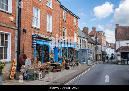 Negozio di antiquariato a Touch of Dust, Shipston on Stour, Warwickshire, Inghilterra Foto Stock