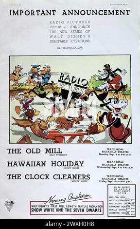 British Trade Advert dal 1937 per WALT DISNEY Cartoon Shorts distribuito dalla RKO radio Pictures tra cui TOPOLINO MINNIE PAPERINO PAPERINO I TRE PICCOLI PORCELLINI e il GRANDE LUPO CATTIVO Foto Stock