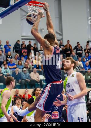 LEIDEN, PAESI BASSI - MARZO 30: Jamelle Hagins del RSW Liege Basket sbatte la palla nel cestino durante il BNXT League Elite Gold match tra Zorg e Foto Stock