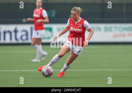 WIJDEWORMER, PAESI BASSI - MARZO 31: Camie mol di AZ durante l'incontro olandese Azerion Women's Eredivisie tra AZ Alkmaar e PSV all'AFAS Trainingscomplex il 31 marzo 2024 a Wijdewormer, Paesi Bassi. (Foto di Gerard Spaans/Orange Pictures) Foto Stock