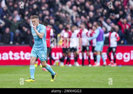 Rotterdam, Paesi Bassi. 31 marzo 2023. ROTTERDAM, 31-03-2024, Stadio Feijenoord De Kuip, calcio olandese Eredivisie, stagione 2023/2024, partita tra Feyenoord - Utrecht, giocatore di Utrecht Jens Toornstra dopo il 3-2 crediti: Pro tiri/Alamy Live News Foto Stock