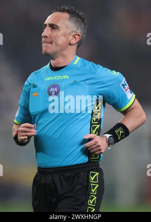 Torino, Italia. 30 marzo 2024. L'arbitro Gianluca Aureliano durante la partita di serie A allo Stadio grande Torino. Il credito per immagini dovrebbe essere: Jonathan Moscrop/Sportimage Credit: Sportimage Ltd/Alamy Live News Foto Stock