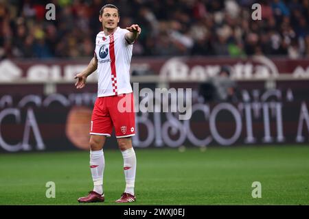 Milan Djuric dell'AC Monza gesti durante la partita di serie A tra Torino FC e AC Monza allo Stadio Olimpico il 30 marzo 2024 a Torino. Foto Stock