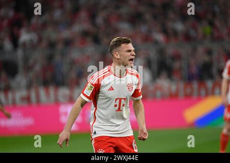 MONACO, Germania. , . 6 Joshua KIMMICH del Bayern in azione durante la partita di calcio della Bundesliga tra il Bayern Muenchen e il Borussia Dortmund, BVB, all'Allianz Arena di Monaco il 30. Marzo 2024, Germania. DFL, Fussball, 0:2 (foto e copyright @ Jerry ANDRE/ATP Images) (ANDRE Jerry/ATP/SPP) credito: SPP Sport Press Photo. /Alamy Live News Foto Stock