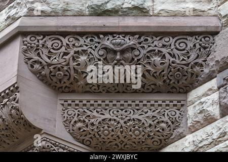 Elementi architettonici coloniali o dettagli nell'Old City Hall Building (1898), Toronto, Canada. Parte di una serie. Foto Stock