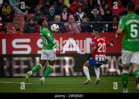 Girona, Spagna. 31 marzo 2024. Abner (Betis) durante una partita della Liga EA Sports tra il Girona FC e il Real Betis all'Estadio Municipal de Montilivi, a Girona, in Spagna, il 31 marzo 2024. Foto di Felipe Mondino/Sipa USA credito: SIPA USA/Alamy Live News Foto Stock