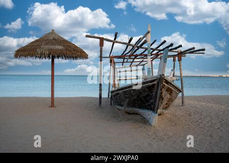 Bellissime spiagge in Qatar. Suq sulla spiaggia di al wakrah wakra Doha Qatar Foto Stock