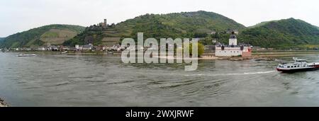 Castello di Pfalzgrafenstein, costruito sull'isola di Falkenau sul fiume Reno nel 14th secolo come stazione di pagamento a pedaggio, Kaub, Germania Foto Stock