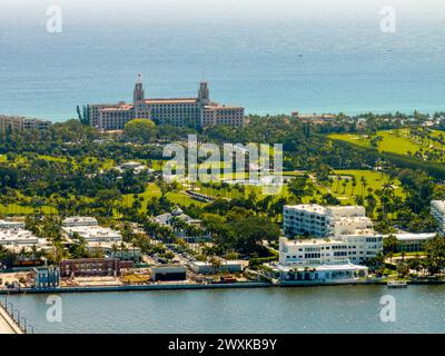 West Palm Beach, Florida, Stati Uniti d'America - 24 marzo 2024: Foto aerea dei Breakers Palm Beach Florida Foto Stock