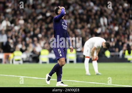 Madrid, Spagna. 31 marzo 2024. Jude Bellingham del Real Madrid visto durante la partita della Liga 2023/24 tra il Real Madrid e l'Athletic Club allo stadio Santiago Bernabeu. Punteggio finale Real Madrid 2:0 Athletic Club credito: SOPA Images Limited/Alamy Live News Foto Stock