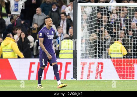 Madrid, Spagna. 31 marzo 2024. Eder Militao del Real Madrid sorride durante la partita della Liga 2023/24 tra il Real Madrid e il Club sportivo allo stadio Santiago Bernabeu. Punteggio finale Real Madrid 2:0 Athletic Club credito: SOPA Images Limited/Alamy Live News Foto Stock