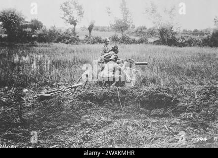 WW i Photos: Squadra italiana di mitragliatrici montata su biciclette CA 1917-1918 Foto Stock