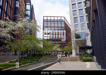 Londra, Regno Unito. 1 aprile 2024. Piazza Pancras, vista diurna. Crediti: Vuk Valcic / Alamy Foto Stock