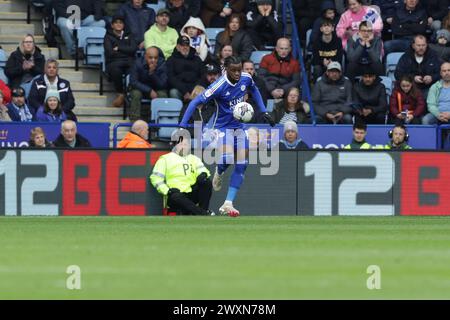 Leicester lunedì 1 aprile 2024. Stephy Mavididi del Leicester City durante la prima metà della partita del Campionato Sky Bet tra Leicester City e Norwich City al King Power Stadium di Leicester lunedì 1 aprile 2024. (Foto: John Cripps | mi News) crediti: MI News & Sport /Alamy Live News Foto Stock