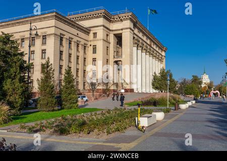 Edificio dell'Università tecnica kazako-britannica, Almaty, Kazakistan Foto Stock