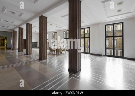 Centro amministrativo delle acciaierie Tadeusz Sendzimir, Nowa Huta, Cracovia, Polonia Foto Stock