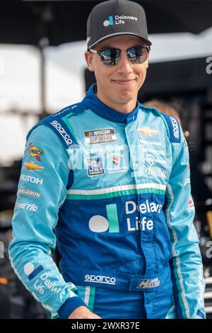 Richmond, Virginia, Stati Uniti. 30 marzo 2024. Il pilota della NASCAR Cup Series, CARSON HOCEVAR, si prepara per i proprietari della Toyota 400 a Richmond, Virginia, USA. (Immagine di credito: © Logan T Arce Action Sports/ASP) SOLO PER USO EDITORIALE! Non per USO commerciale! Foto Stock