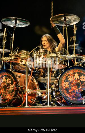 Scott Travis, batterista dei Judas Priest, si esibisce sul palco di Las Vegas, Nevada Foto Stock