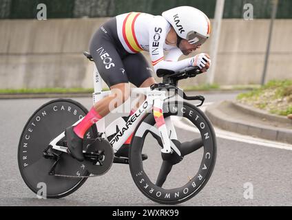 Irun, Espagne. 1 aprile 2024. Jonathan Castroviejo Nicolás di INEOS Granatieri durante l'Itzulia Basque Country 2024, evento ciclistico, tappa 1 Irun - Irun, cronometro individuale il aprile 2024 a Irun, Spagna - foto Laurent Lairys/DPPI Credit: DPPI Media/Alamy Live News Foto Stock