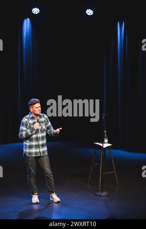 Copenaghen, Danimarca. 27 marzo 2024. Il comico islandese Ari Eldjarn esegue il suo spettacolo Return of the Icelandic a Brema a Copenaghen. (Foto: Gonzales Photo - Frederikke Jensen). Foto Stock