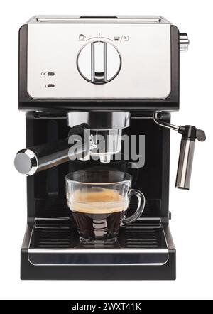 Macchina espresso con una tazza di caffè isolata su sfondo bianco Foto Stock