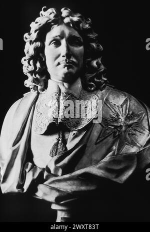 Jean-Baptiste Colbert, controllore generale sotto il re Luigi XIV di Francia, busto scolpito Foto Stock