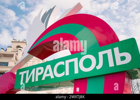 Tiraspol, una città della Moldavia sulla riva orientale (sinistra) del fiume Dniestr, è la capitale della Transnistria. Foto di P. Huchot-Boissier Foto Stock