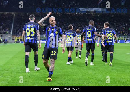 Milano, Italia. 1 aprile 2024. Federico Dimarco del FC Internazionale reagisce durante la partita di serie A 2023/24 tra FC Internazionale e Empoli FC allo Stadio Giuseppe Meazza. Punteggio finale; Inter 2:0 Empoli. (Foto di Fabrizio Carabelli/SOPA Images/Sipa USA) credito: SIPA USA/Alamy Live News Foto Stock