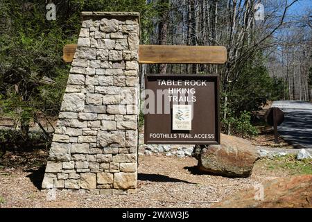 Table Rock State Park, cartello di accesso per sentieri escursionistici e sentieri per le colline Foto Stock