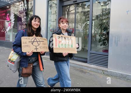 8 marte - Grève féministe. Manifestazione à Parigi Foto Stock