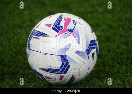 Torino, Italia. 2 aprile 2024. Il pallone ufficiale della semifinale di Coppa Italia (tappa 1 di 2) partita di calcio tra Juventus e Lazio allo Stadio Allianz di Torino - martedì 02 aprile 2024 - Sport - calcio (foto di Marco Alpozzi/Lapresse) credito: LaPresse/Alamy Live News Foto Stock