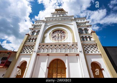 Betulia, Antioquia - Colombia. 27 dicembre 2023. Chiesa dell'Immacolata Concezione, è un tempio di culto cattolico. Foto Stock