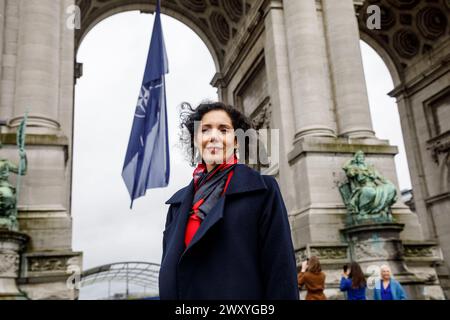 Bruxelles, Belgio. 3 aprile 2024. Il ministro degli Esteri Hadja Lahbib, nella foto durante la cerimonia di innalzamento della bandiera della NATO sotto l'Arco del Cinquantenario per celebrare il 75° anniversario dell'alleanza militare NATO (North Atlantic Treaty Organization), mercoledì 03 aprile 2024 a Bruxelles. BELGA FOTO HATIM KAGHAT credito: Belga News Agency/Alamy Live News Foto Stock