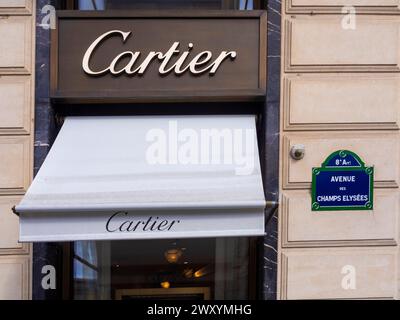 Parigi 8e arrondissement. Negozio Cartier sui Champ Elysees. Ile de France. Francia. Europa Foto Stock