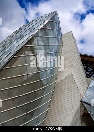 Parigi 16e arr . L'architettura moderna della Louis Vuitton Foundation di Frank Gehry. Ile de France. Francia Foto Stock