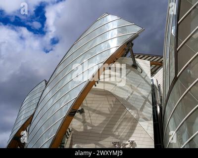 Parigi 16e arr . L'architettura moderna della Louis Vuitton Foundation di Frank Gehry. Ile de France. Francia Foto Stock