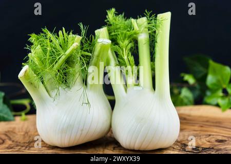 Finocchio dolce (Foeniculum vulgare, Anethum foeniculum), bulbi di finocchio Foto Stock