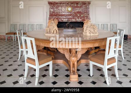 VERSAILLES, FRANCIA - 8 marzo 2024. Interno del Grand Trianon dell'imponente Reggia di Versailles, castello francese e monumento storico Foto Stock