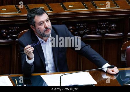 Roma, Italia. 3 aprile 2024. Il ministro dei trasporti Matteo Salvini alla camera dei deputati durante il tempo delle interrogazioni. Roma, Mercoled&#xec;, 3 aprile 2024 (foto Roberto Monaldo/LaPresse) Ministro dei trasporti Matteo Salvini alla camera dei deputati durante il tempo delle interrogazioni. Roma, mercoledì 3 aprile 2024 (foto di Roberto Monaldo/LaPresse) credito: LaPresse/Alamy Live News Foto Stock