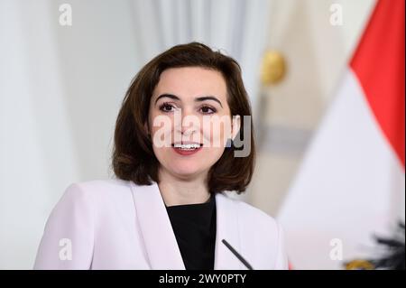 Vienna, Austria. 3 aprile 2024. Foyer stampa presso la Cancelleria federale con Alma Zadić, ministro federale della giustizia Foto Stock