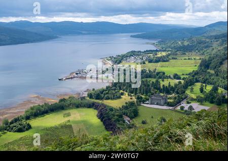 Inveraray Castle, escursioni, giardini e vista panoramica su Argyll e Bute, West Highlands of Scotland, Regno Unito Foto Stock