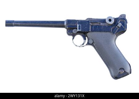 Pistola Luger P08 tedesca WW2 su sfondo bianco Foto Stock