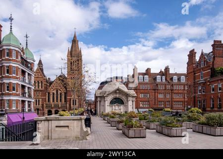 Brown Hart Gardens, situato in prossimità di Duke Street, Mayfair, Londra Regno Unito. Foto Stock