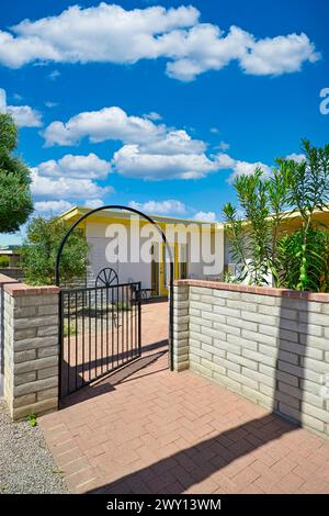 Casa con piscina - Arizona che vive nei sobborghi di Tucson. Foto Stock