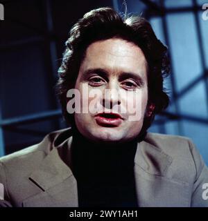 Kino, Kino, ZDF Filmmagazin, 1976, prominentre Gast: Michael Douglas, amerikanischer Schauspieler, er spricht über Seine Rolle als ispettore Steve Keller in der US TV serie: Die Strassen von San Francisco, Originaltitel: The Streets of San Francisco. Foto Stock