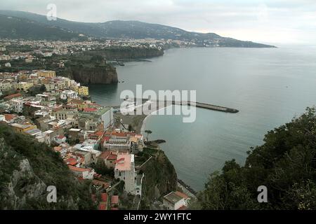 Meta, Italia. Vista panoramica sul Golfo di Napoli. Foto Stock