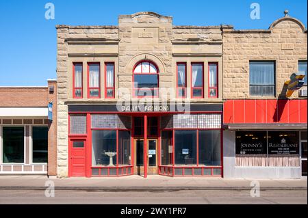 Fort MacLeod, Alberta - 31 marzo 2024: Daisy's Fashions a Fort MacLeod Alberta. Foto Stock